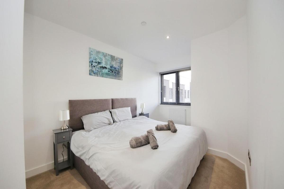 Modern Comfort 1 Bed Apartment Broadoaks, Sulihull Solihull Bagian luar foto